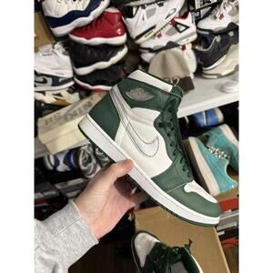 Jordan retro 1 gorge green sz 11.5